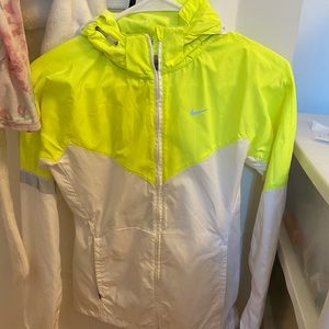 Nike windbreaker jacket